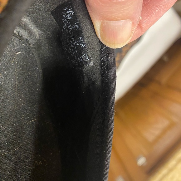 BZees size 11 shoes - Picture 4 of 4